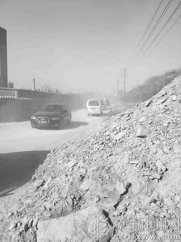 西趙新村、景華苑等小區塵土飛揚市民呼吸都困難