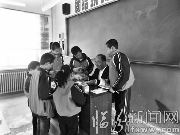 古縣小教師李占秀:三尺講臺(tái)上的辛勤耕耘者