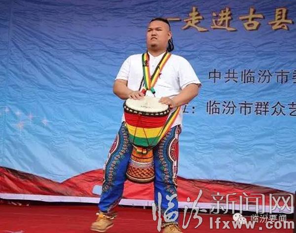 臨汾市文化局:“文化精準(zhǔn)扶貧”獲群眾點(diǎn)贊