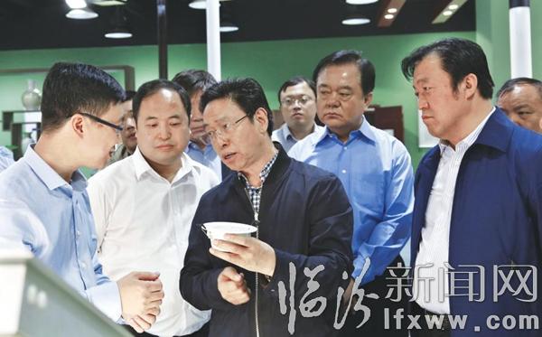 牛仁亮:充分發揮職能支持民營企業發展