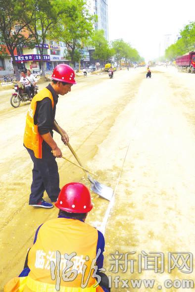 鼓樓南北街砂礫基層鋪筑完成