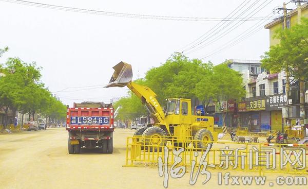 鼓樓南北街砂礫基層鋪筑完成