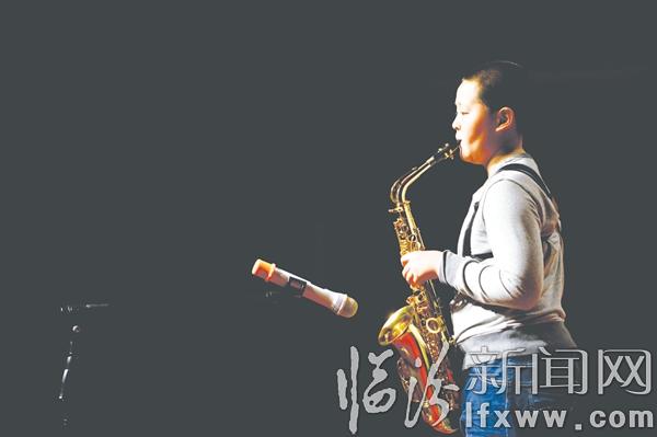 薩克斯獨(dú)奏委婉悠長