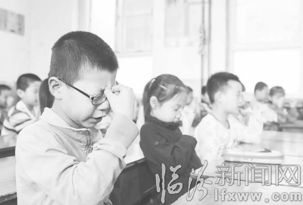 臨汾市民:呵護眼睛 從小做起