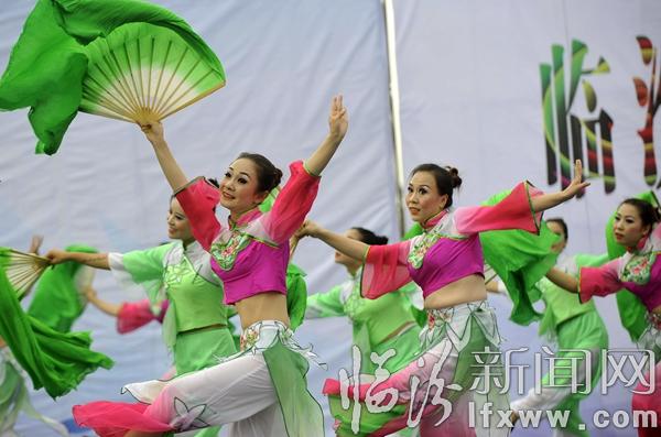 臨汾市第四屆“梨花獎(jiǎng)”廣場舞決賽精彩落幕