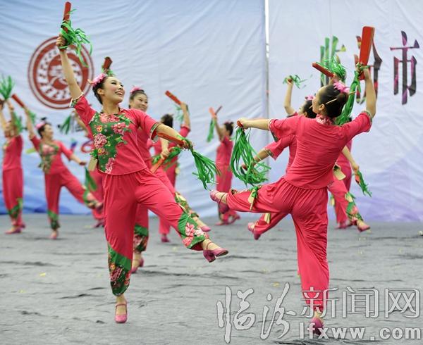 臨汾市第四屆“梨花獎(jiǎng)”廣場舞決賽精彩落幕