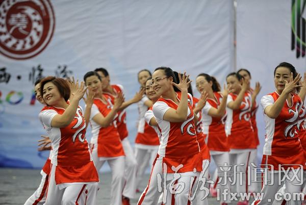 臨汾市第四屆“梨花獎(jiǎng)”廣場舞決賽精彩落幕