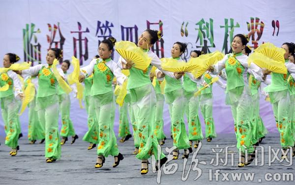 臨汾市第四屆“梨花獎(jiǎng)”廣場舞決賽精彩落幕