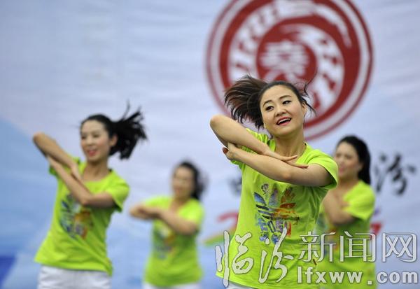 臨汾市第四屆“梨花獎(jiǎng)”廣場舞決賽精彩落幕