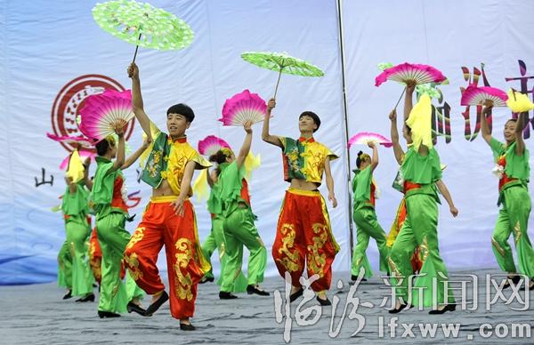臨汾市第四屆“梨花獎(jiǎng)”廣場舞決賽精彩落幕