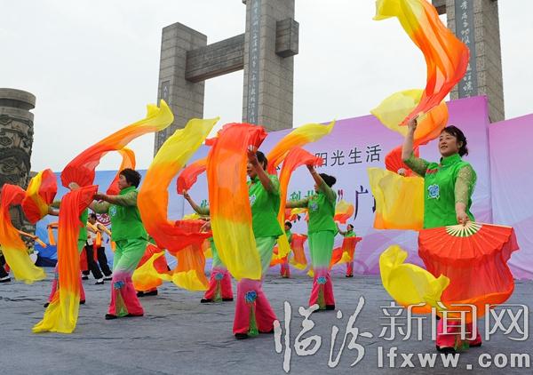 臨汾市第四屆“梨花獎(jiǎng)”廣場舞決賽精彩落幕