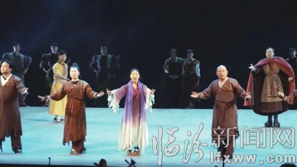 《河魂》排練現(xiàn)場(chǎng)。 資料圖