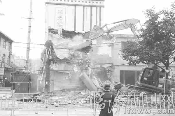 圖為拆遷陽光學校北側的兩層建筑