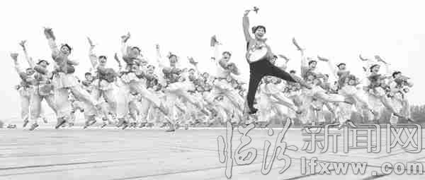 《翼城花鼓》表演