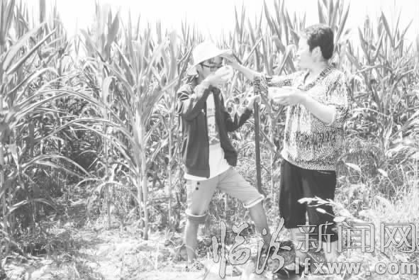 襄汾:愛心助學點燃李曉斌家的希望