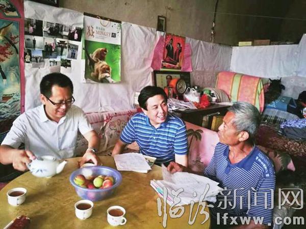 駐村包聯(lián)入戶為農(nóng)民排憂解難