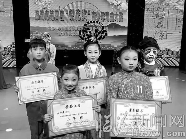 臨汾:繼承弘揚(yáng)非遺文化在校園