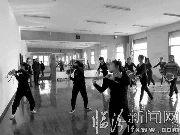 臨汾:繼承弘揚(yáng)非遺文化在校園