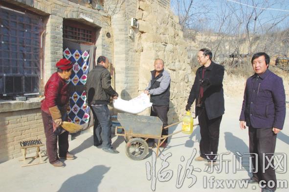 汾西疾控中心:訪貧問寒 情暖人心