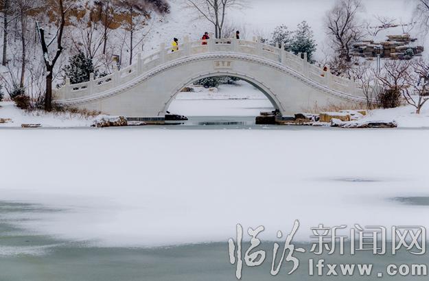 宋旭紅-圣潔世界 歡樂家園 (8).jpg