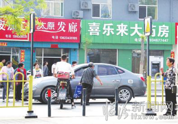 鼓樓北大街:管誰在這等,就是不讓行