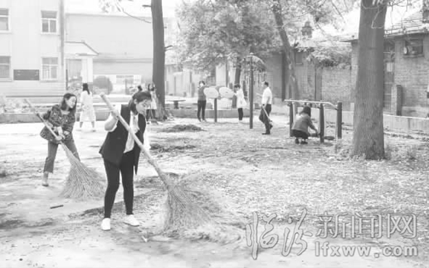 臨汾:揮灑汗水 青春在奉獻中閃光