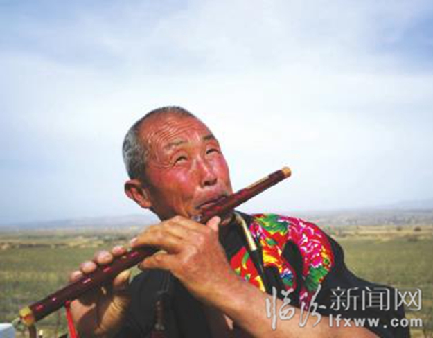 吉縣:一支笛曲 吹的老農心里樂呵呵