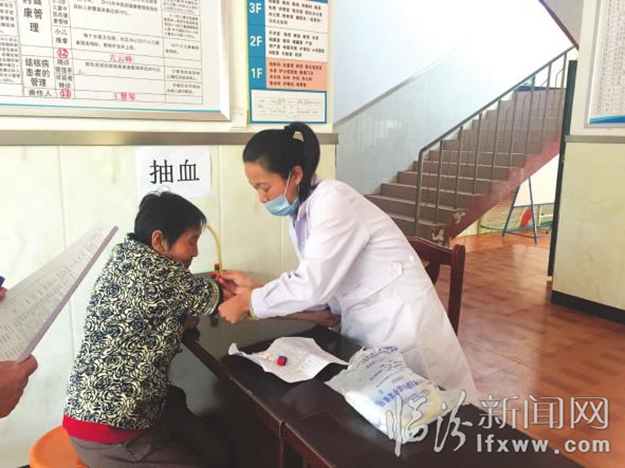 堯都區賈得鄉65歲以上老年人接受免費體檢