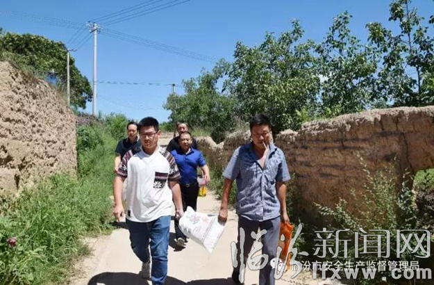 切實感受扶貧帶來新變化 增強脫貧致富奔小康信心