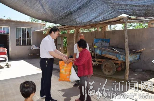 切實感受扶貧帶來新變化 增強脫貧致富奔小康信心