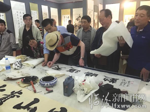 臨汾匯聚書畫群英 齊獻國慶大禮